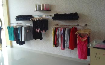 Decorando El Local